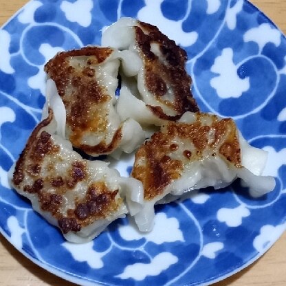 にんにくの芽で作る焼き餃子は初めてでしたが、とても美味しかったです★